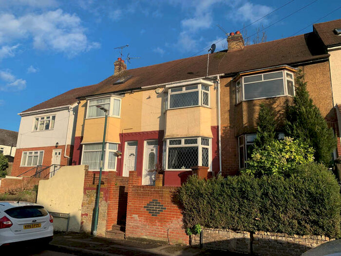 3 Bedroom Terraced House To Rent In St. Leonards Avenue, Chatham, ME4