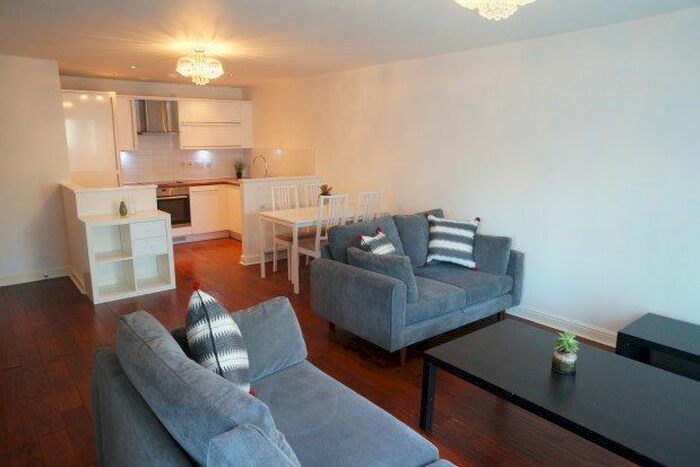 1 Bedroom Flat To Rent In Highmarsh Crescent, Manchester, M20