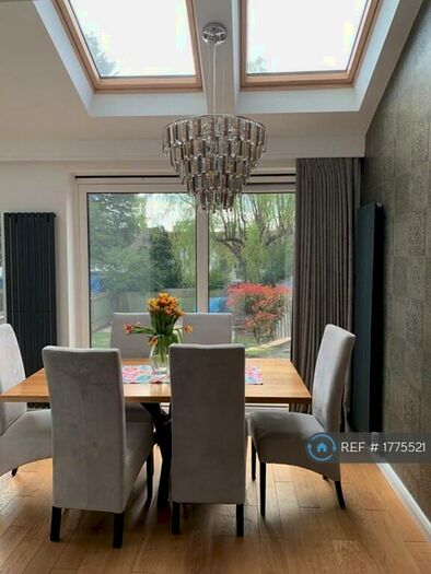 4 Bedroom Semi-Detached House To Rent In London, London, SE9