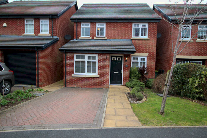 3 Bedroom Detached House To Rent In St. Edwards Chase, Lancashire, PR2