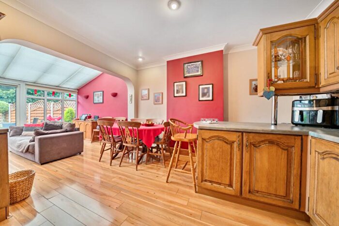 4 Bedroom End Of Terrace House For Sale In Homesdale Road, Bromley, BR2