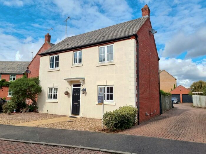 3 Bedroom Detached House To Rent In Fieldfare Close, Coton Meadows, Rugby, CV23