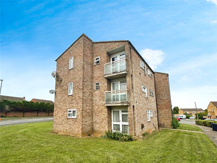 Studio For Sale In Peacocks, Harlow, Essex, CM19