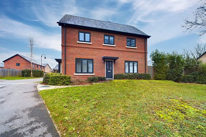 3 Bedroom End Of Terrace House To Rent In Harrison Grange, Bracknell, Berkshire, RG12