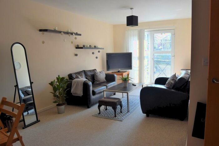 2 Bedroom Apartment To Rent In Ladybarn Lane, Fallowfield, Manchester, Greater Manchester, M14