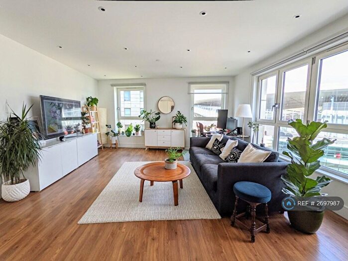 1 Bedroom Flat To Rent In Queensland Road, London, N7