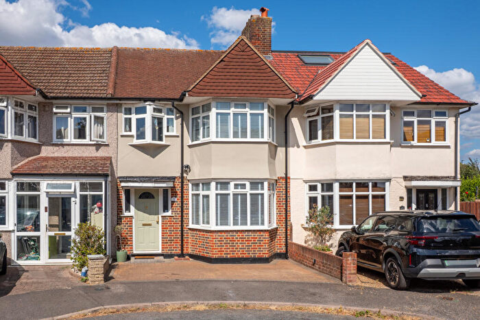 3 Bedroom Terraced House For Sale In Chatham Close, Sutton, SM3