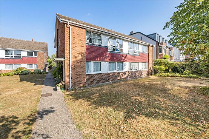 2 Bedroom Maisonette For Sale In Nelson Road, New Malden, KT3