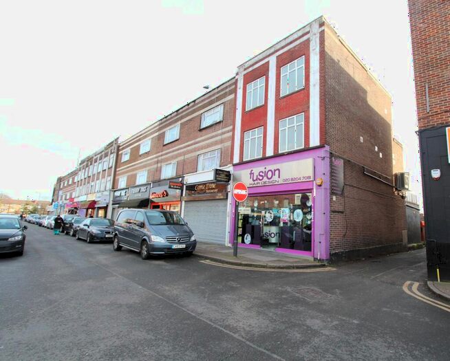 5 Bedroom Apartment To Rent In Streatfield Road, Harrow, HA3