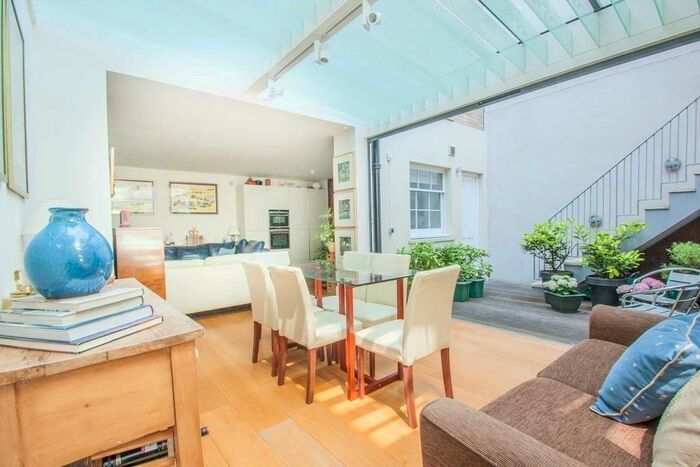 2 Bedroom Apartment To Rent In Bristol Gardens, Brighton, BN2