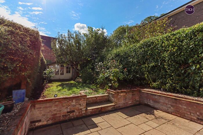 3 Bedroom End Of Terrace House For Sale In Church Lane, Kings Langley, Hertfordshire, WD4