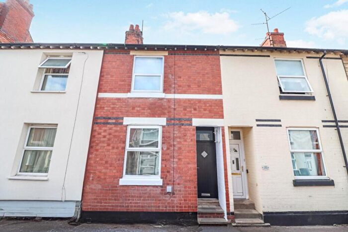 3 Bedroom Terraced House For Sale In Sartoris Road, Rushden, NN10