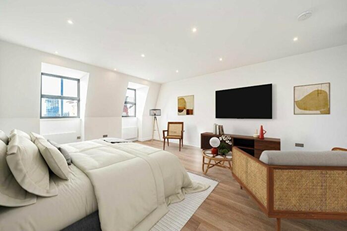 Flat To Rent In Harrow Road, Kensal Green, NW10