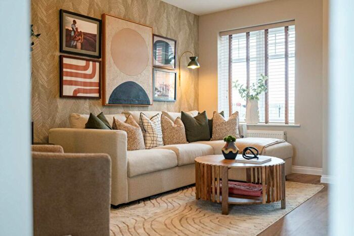 3 Bedroom Detached House For Sale In Doncaster Road, Harlington, Doncaster, DN5