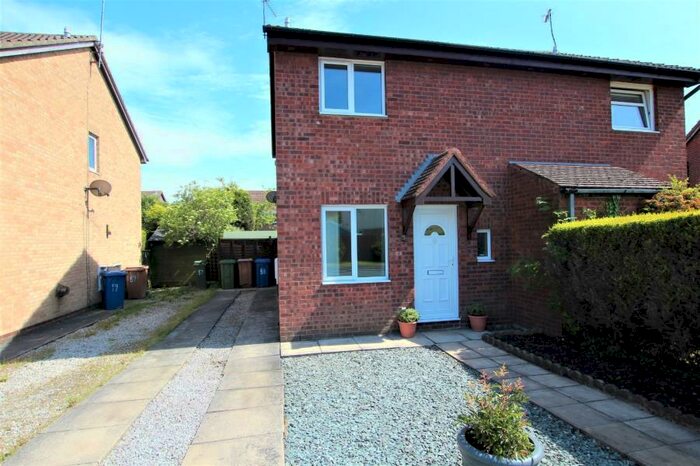 2 Bedroom Semi-Detached Villa To Rent In Curlew Close, Beverley, HU17