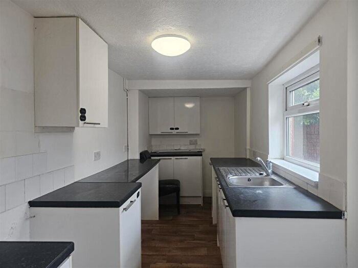 2 Bedroom Terraced House To Rent In North View, West Carr Lane, Hull, HU7
