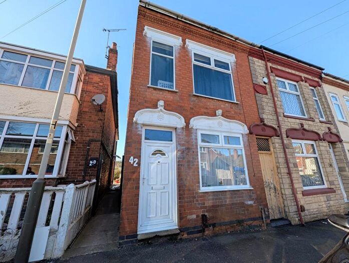 3 Bedroom Terraced House To Rent In Ireton Road, Leicester, LE4