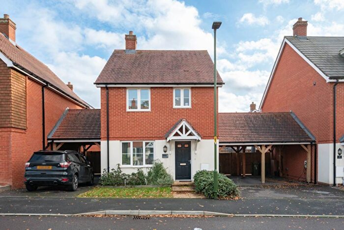 3 Bedroom Detached House For Sale In Low Weald Lane, Horsham, RH12