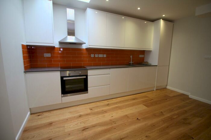 1 Bedroom Flat To Rent In Marlowes, Hemel Hempstead, Hertfordshire, HP1