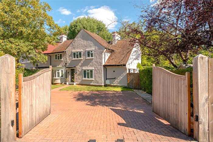 4 Bedroom Semi-Detached House For Sale In Hanbury Drive, Biggin Hill, Westerham, Kent, TN16