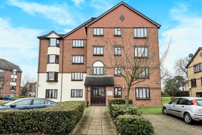 1 Bedroom Flat To Rent In St. Annes Mount, Redhill, RH1