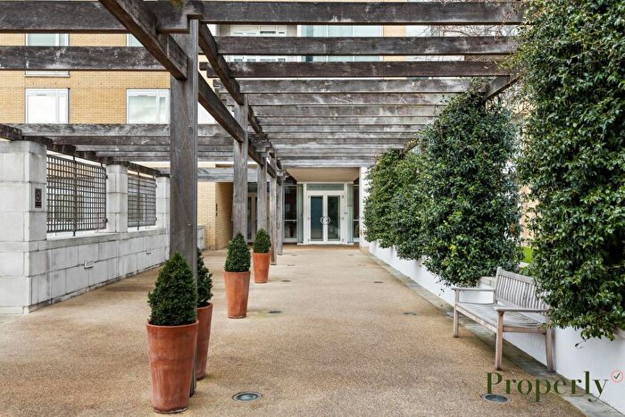 2 Bedroom Apartment To Rent In Belgrave Court, Westferry Circus, London, E14