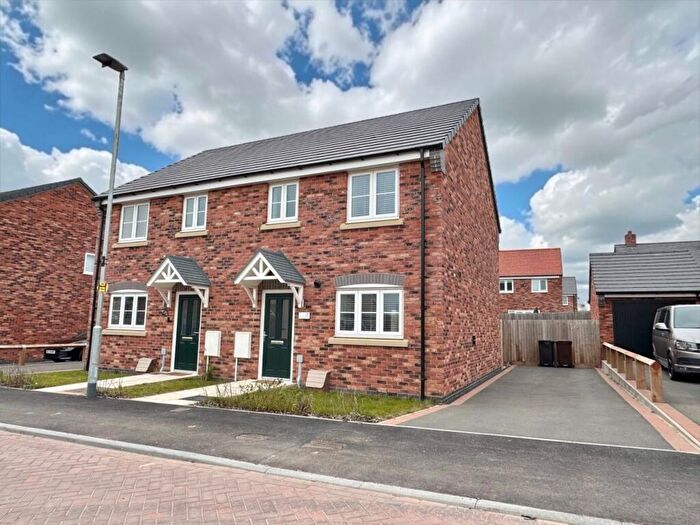 3 Bedroom Semi Detached House For Sale In Sunset Drive, Melton Mowbray, LE14