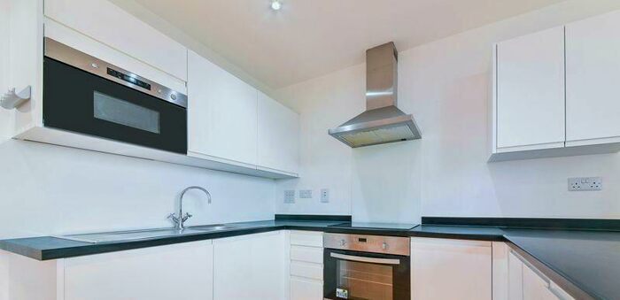 1 Bedroom Flat To Rent In Canterbury House, Sydenham Road, South Croydon, Surrey, CR0