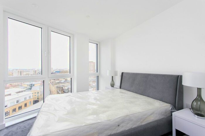 2 Bedroom Flat To Rent In Eagle Point, City Road, London, EC1V