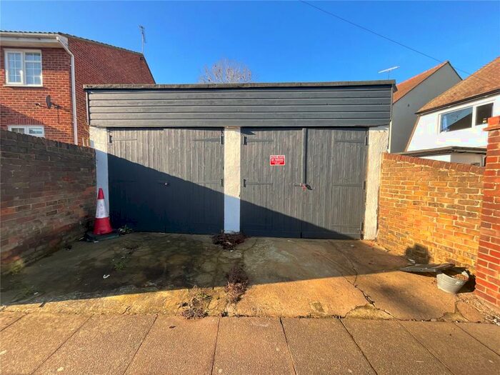 Garage / Parking To Rent In Sandown Avenue, Westcliff-On-Sea, Essex, SS0