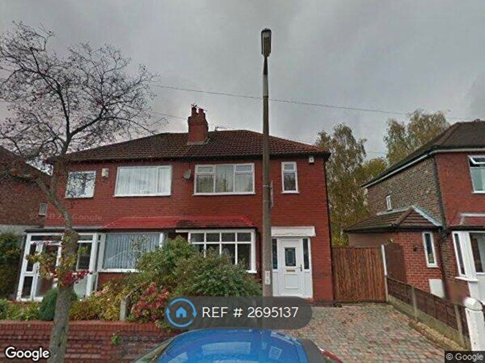 3 Bedroom Semi Detached House To Rent In Lloyd Street, Stockport, SK4