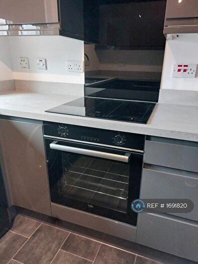 2 Bedroom Flat To Rent In Furcheons Park, Edinburgh, EH8