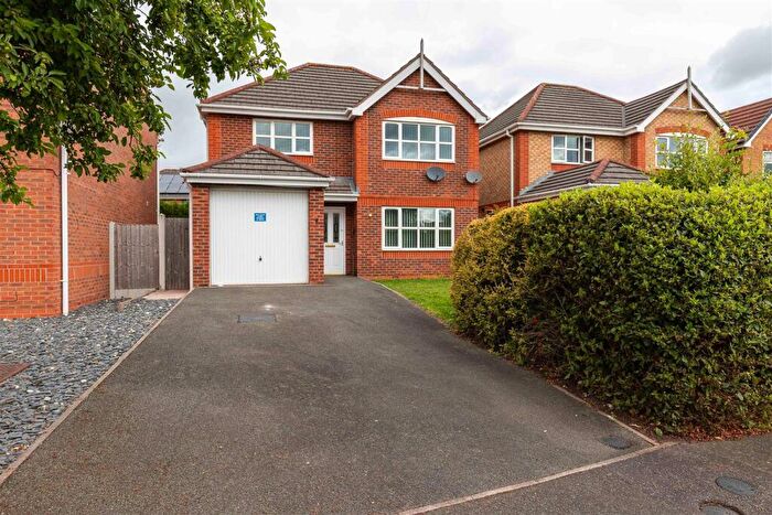 4 Bedroom Detached House For Sale In Lakeside Close, Etruria, Stoke-On-Trent, ST1
