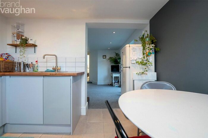 2 Bedroom Flat To Rent In Ditchling Rise, Brighton, East Sussex, BN1