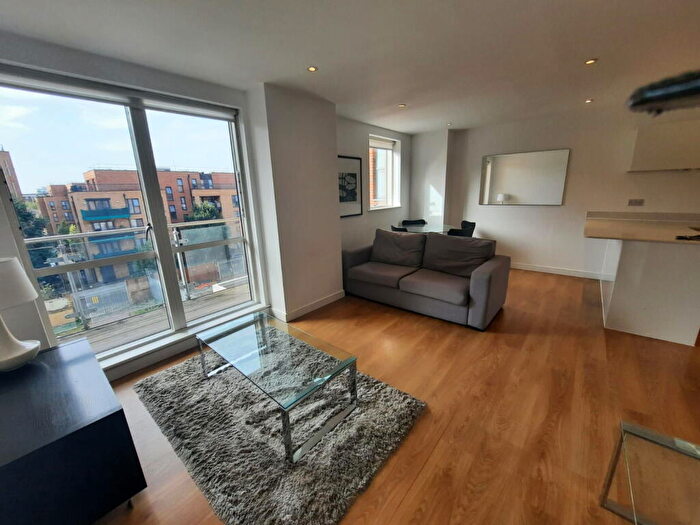 2 Bedroom Flat To Rent In Yeo Street, London, E3