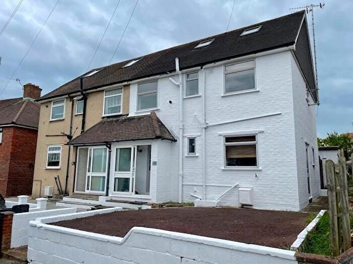 5 Bedroom Semi-Detached House For Sale In Drove Crescent, Portslade, BN41