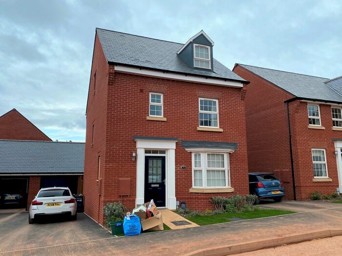 4 Bedroom Detached House To Rent In Stawell Road, Bishops Lydeard, Taunton TA4