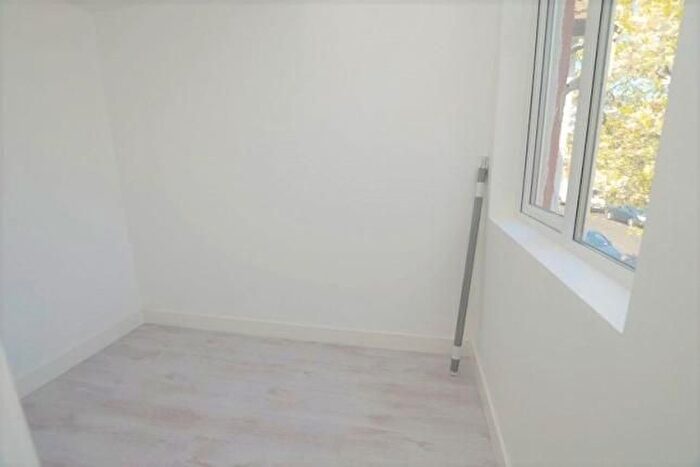 1 Bedroom Studio To Rent In Meads Road, London, N22