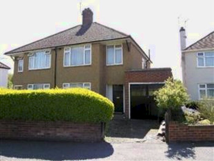 3 Bedroom Semi-Detached House To Rent In Park Avenue, Bushey, WD23