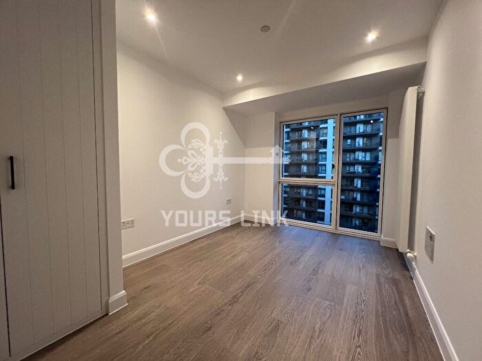 1 Bedroom Apartment To Rent In Ellipse House, Eden Place, London, E16