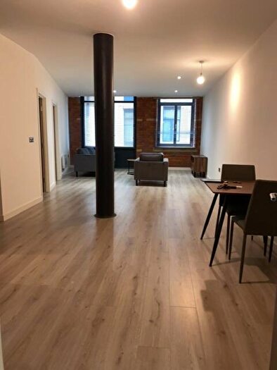 2 Bedroom Apartment To Rent In Conditioning House, Cape Street, Bradford, West Yorkshire, BD1