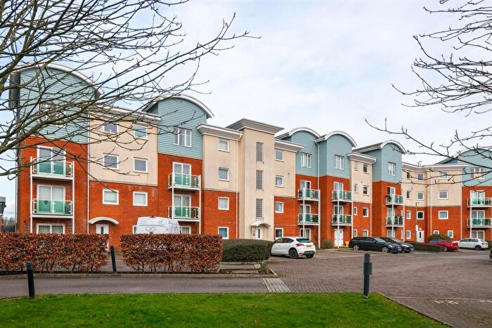2 Bedroom Flat For Sale In Goodworth Road, Redhill, RH1