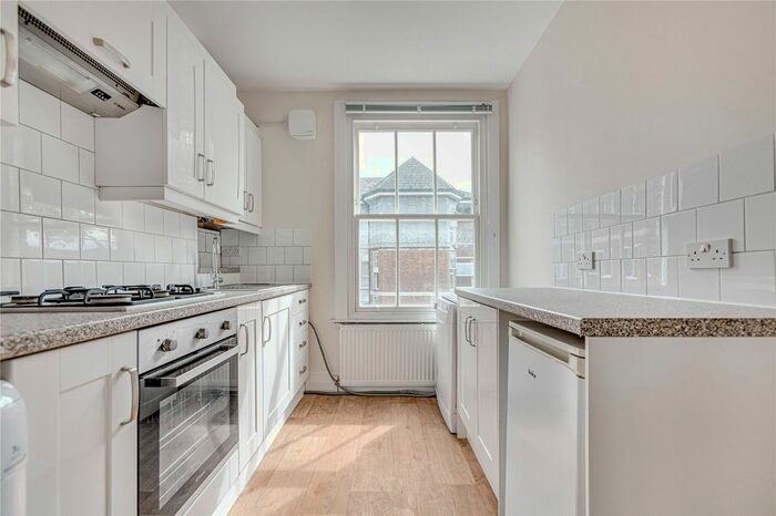 2 Bedroom Flat To Rent In St Olafs Road, Fulham, SW6