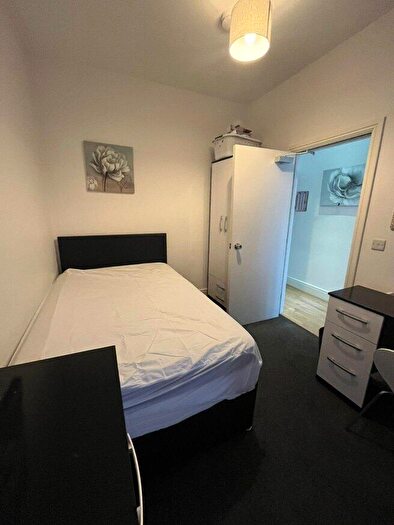 3 Bedroom Flat To Rent In Leek Road, ST4