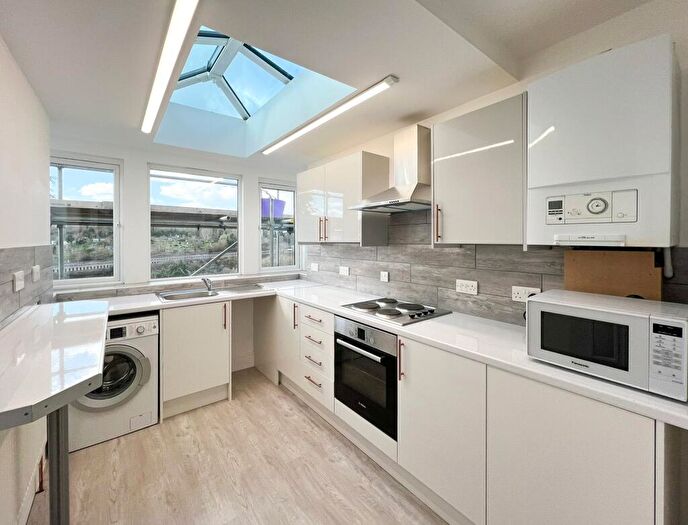 5 Bedroom Maisonette To Rent In Stottbury Road, St Agnes, BS7