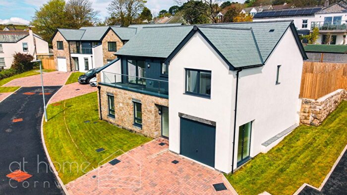 4 Bedroom Detached House For Sale In Tresavean View, Lanner, TR16