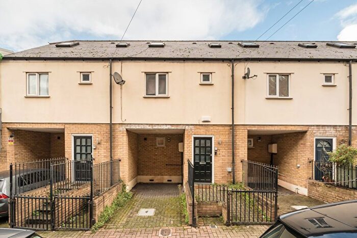 3 Bedroom Terraced House To Rent In Derinton Road, Tooting, SW17