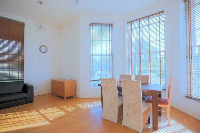 3 Bedroom Apartment To Rent In Princess Park Manor, Royal Drive, New Southgate, Barnet, N11