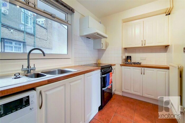 1 Bedroom Flat To Rent In Vawdrey Close, Stepney, London, E1