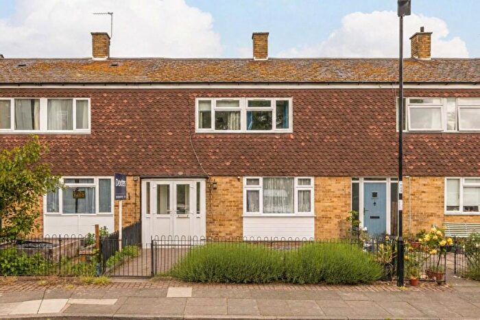 3 Bedroom Terraced House To Rent In Foxborough Gardens, Brockley, SE4